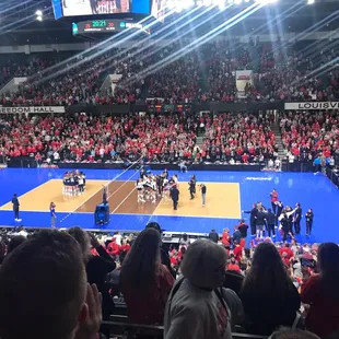 Lady Cards win the region in 4 sets!