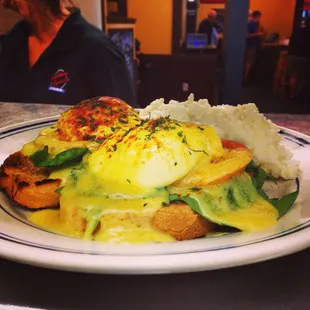 Spinach and Tomato Benni on Mancinis Toast