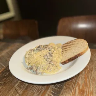 pasta dish, pasta, food