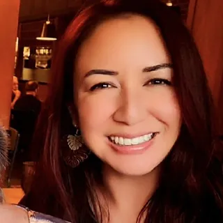 Alaina V.
