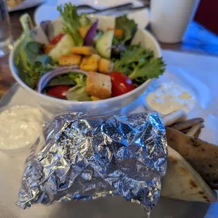 Gyro and Side Salad Lunch Special