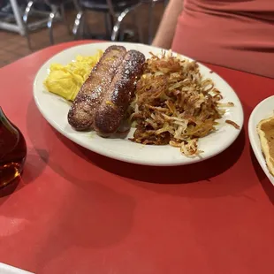 Hashbrowns, scrambled eggs, sausage