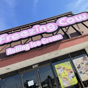 the outside of a restaurant