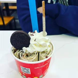 Oreo rolled ice cream