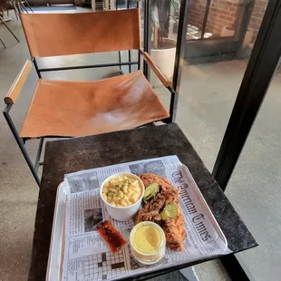 3 piece combo with Mac n cheese