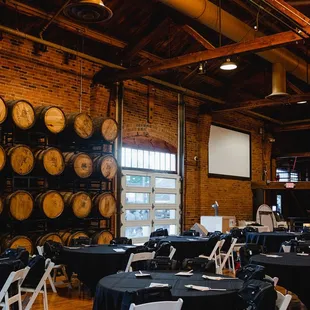 sushi and sashimi, interior