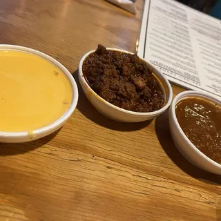 Tres Amigos