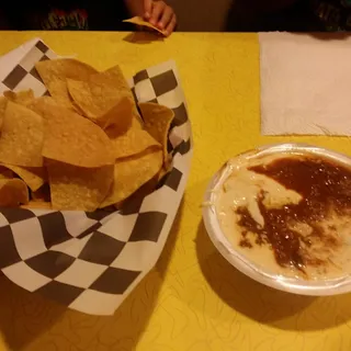 Chips & Queso