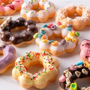 food, dough desserts, donuts