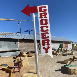 Outdoor dining - shaded area, outdoor games, benches, dog friendly!