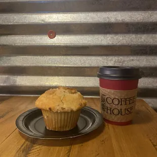 Chai Tea Latte &amp; Cranberry Muffin