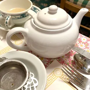 Extensive menu of tea choices