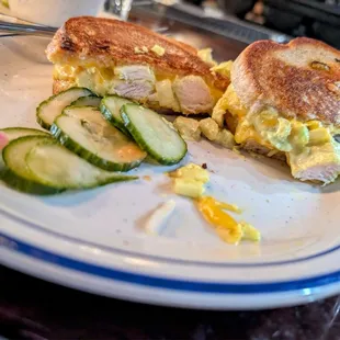 Chicken curry sandwich with pickles