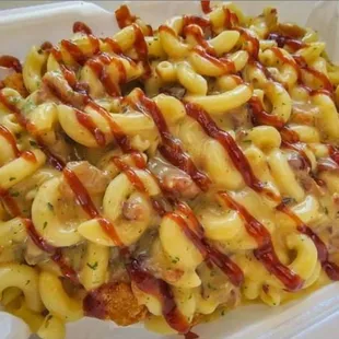 Mac and Tots with Hot Sauce