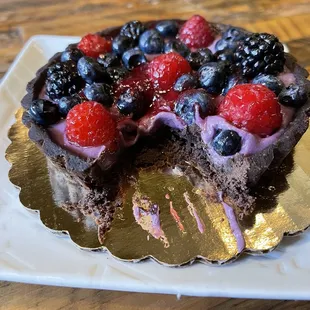 Vegan Berry Cream Tart