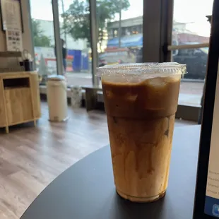 Iced caramel macchiato