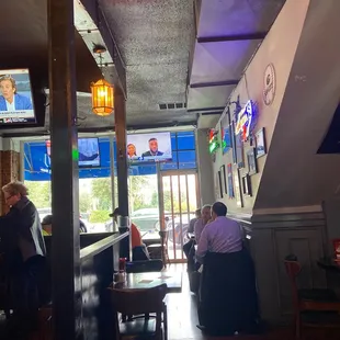 Good place for a hearty meal in uptown!