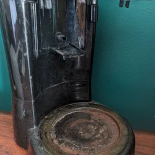 Rusted &amp; dirty room coffee maker