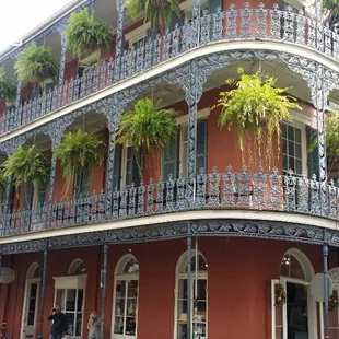Beautiful Royal St.