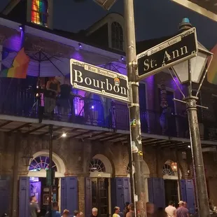 An interesting street. At times,,,very interesting!