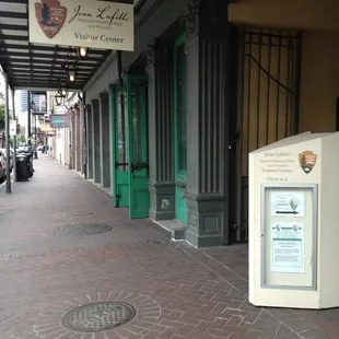 Entrance off the street