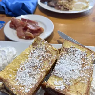 Peanut Butter &amp; Jelly French Toast