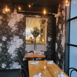 Isn&apos;t this a cute little dining space!?