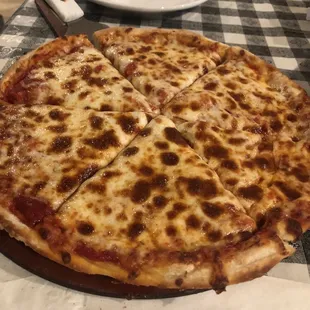 The 10&quot; cheese pizza hits the spot.
