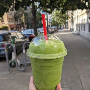 Kale banana pineapple smoothie