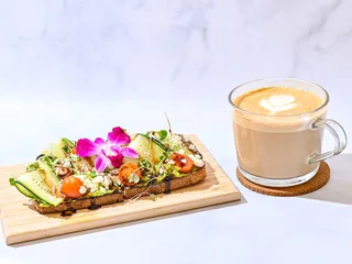 Pho Huyen & Banh Mi