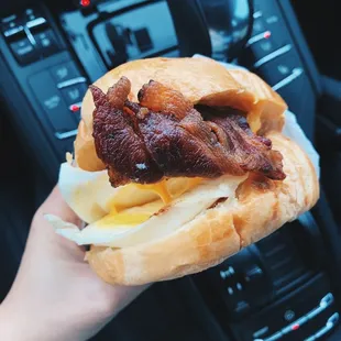 Bacon, egg and cheese croissant sandwich (4/5)