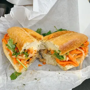 Chicken Banh Mi