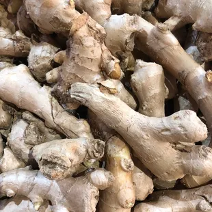2/7/22 amazingly i didn't find loose ginger at Hmart...so