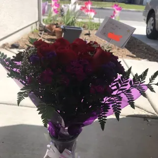 My creepy, stalker flowers says &quot;Call me...&quot;