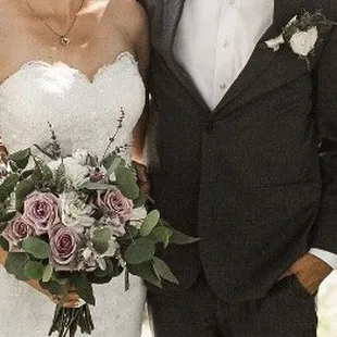 Boutonniere and bride bouquet