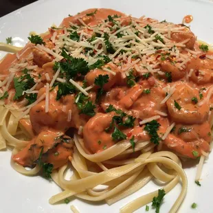 Fettuccine Alfredo w Grilled Shrimp topped off with a Pink Arrabbiata Sauce Italian Food Catering