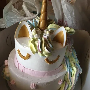 a unicorn cake in a box