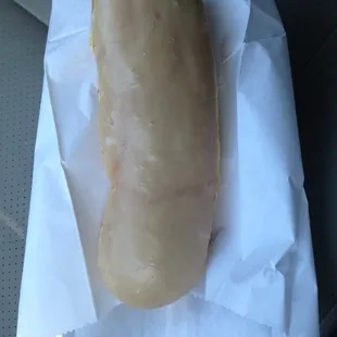 Maple bar. Light color to the maple. Can't really distinguish a maple flavor.