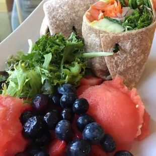 Veggie hummus wrap
