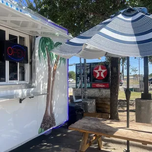 food truck location in front of gas station