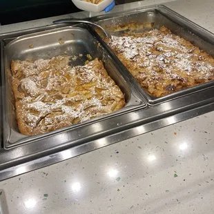 2025 Peach cobbler and bread pudding