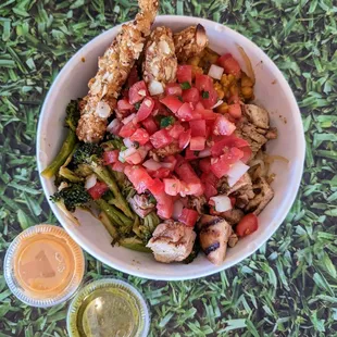 "6" bowl - 2 bases, 2 proteins, 2 veggies, 2 sauces ($13)