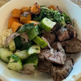 My four bowl with steak