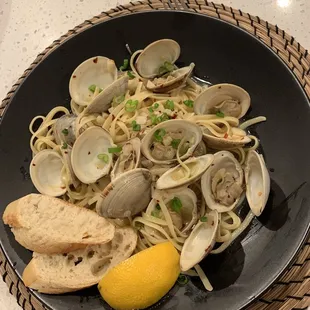 Fresh clams