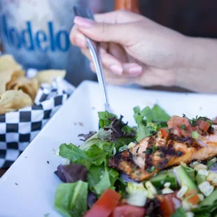 Grilled salmon salad