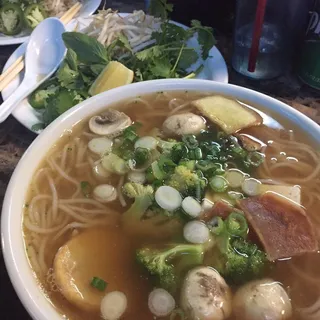 Pho Tai