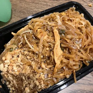Stir fried noodle with chicken
