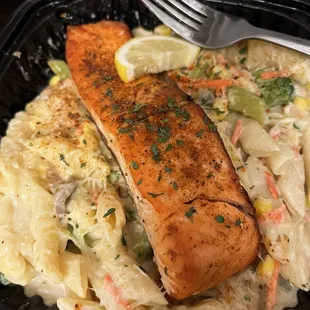 Penne pasta, Alfredo, salmon, veggies!