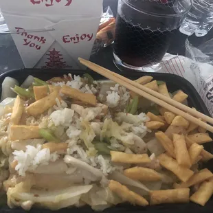 Chicken chow mien with white rice