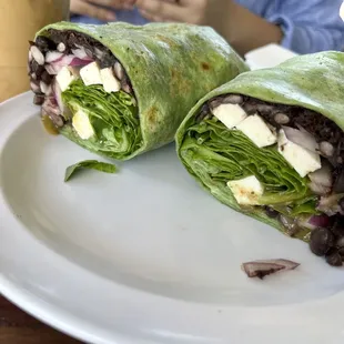 Veggie Wrap (black beans, queso fresca, avocado, onions, green salsa &amp; spinach).